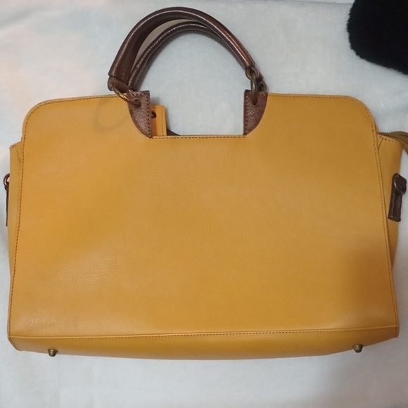 Quilted Mustard Handbag - Picture 4 of 6